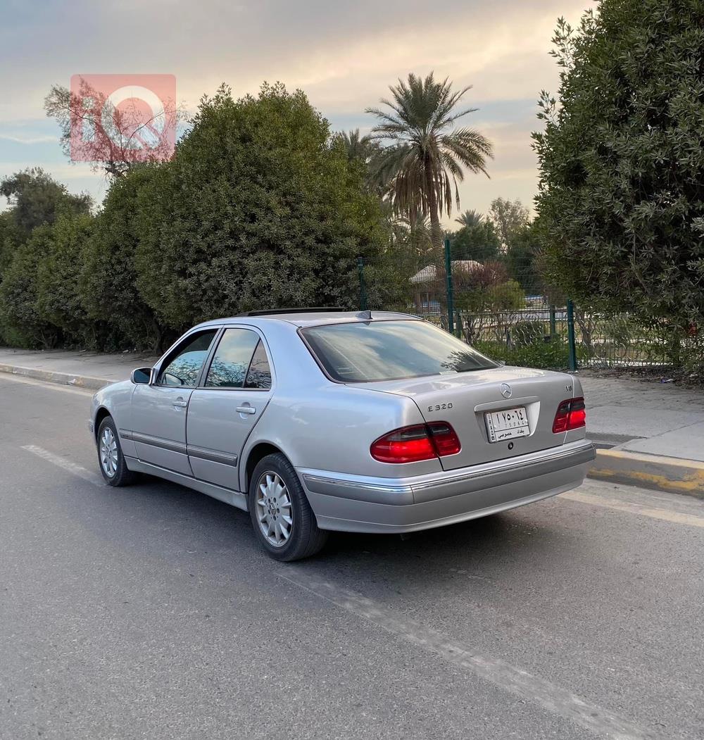 مرسيدس بنز إي-كلاس